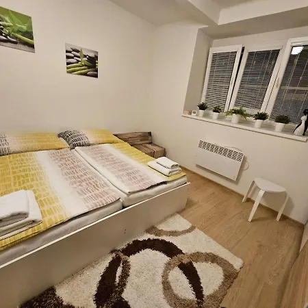 Διαμέρισμα Newly Renovated 10 Min To The Center For 3 People *